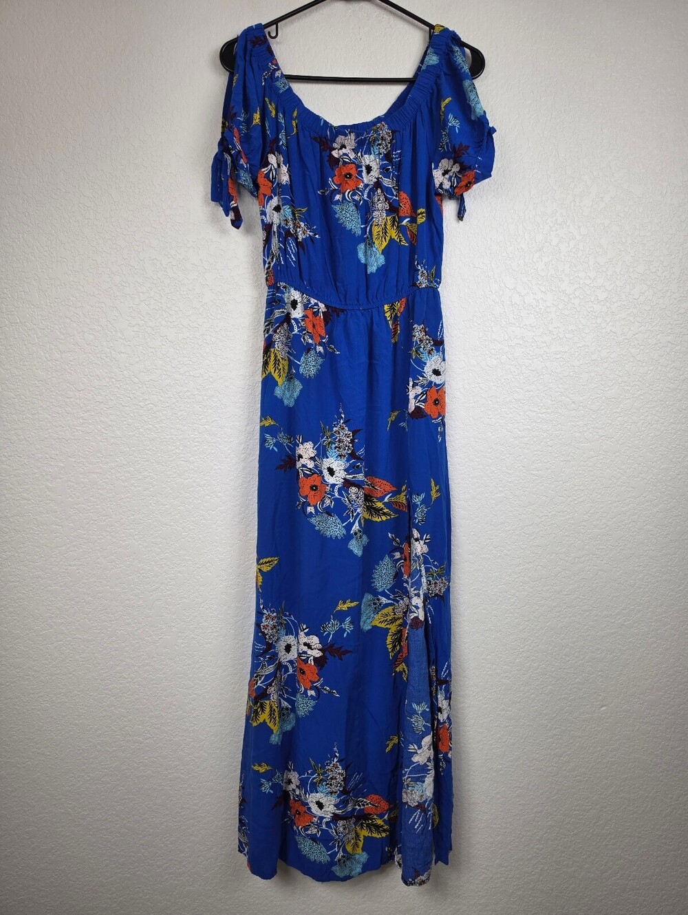 Anthropologie Band of Gypsies Blue Floral Maxi Dress M